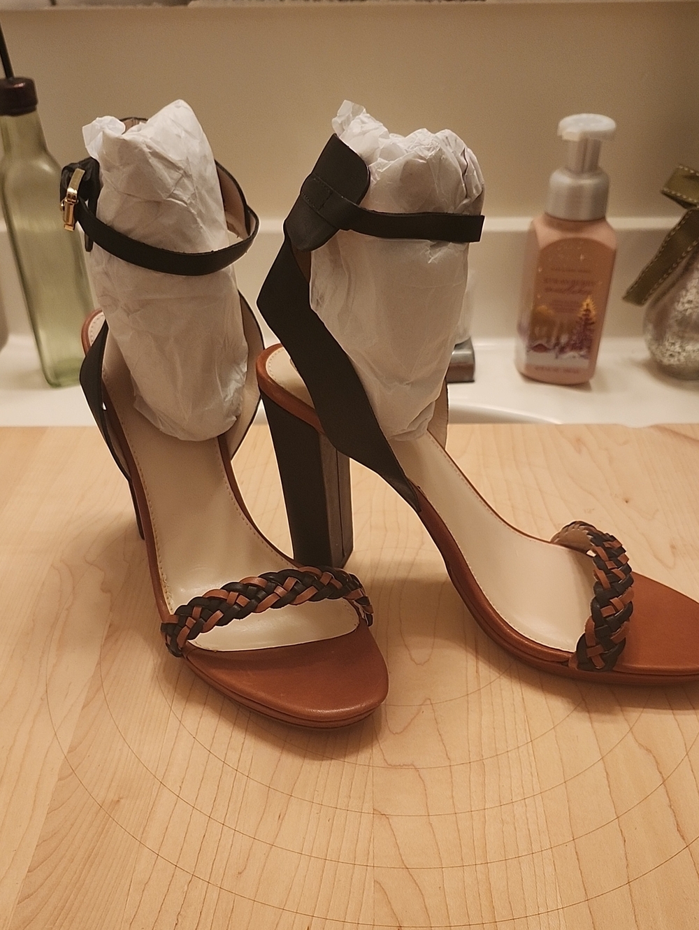 Victoria's Secret Brown Braided Front Sandals with Black Ankle Strap